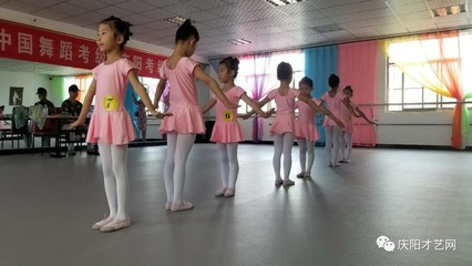 舞動童年，唱響未來——萌芽藝術培訓中國舞蹈家協(xié)會中國舞考級暨歌唱表演服務精彩掠影